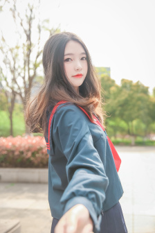 激烈摇床打扑克不盖被子