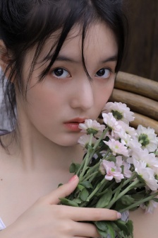 皇上撞着太子妃的秘密小说
